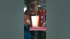 كيف تشتري فنجاناً من القهوة من آلة بيع القهوة؟